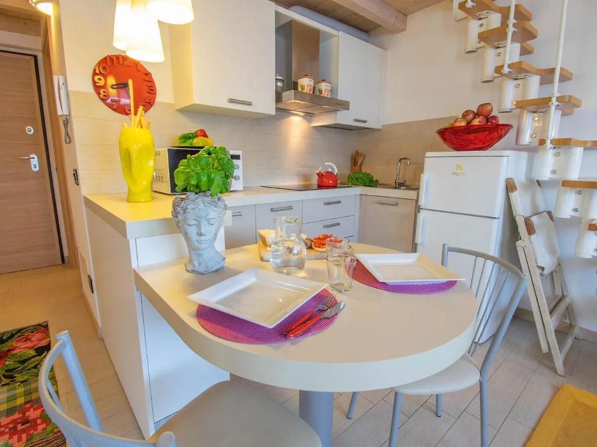 Apartment Cherubino - Stunning Lake View With Swimming Pool Parzanica Italy